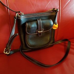 Black Dooney and Bourke crossbody !
